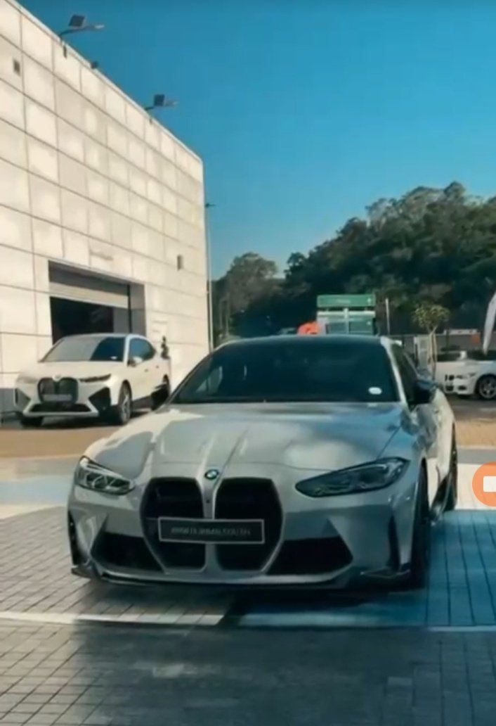 Phithana1's tweet photo. Presence on wheels 

DBN SOUTH BMW X THANDEKA
CONGRATULATIONS THANDEKA
#BMWMeetsThandeka 
#ThandekaBrandAmbassador https://t.co/EB3w6una0u