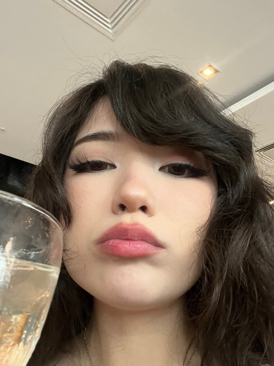 Cosplay Queen tweet media