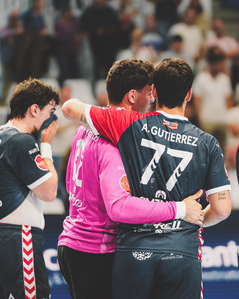 ASOBAL's tweet photo. ✅ Debut histórico en Liga @NexusEnergia ASOBAL
✅ Objetivo de la permanencia 

🙌 @eonalicante suma un nuevo triunfo y certifica matemáticamente su continuidad en la competición @ASOBAL

⚡ Final de temporada excelso del conjunto de Roi Sánchez, que seguirá siendo protagonista del espectaculo @ASOBAL

📸 @ismaelcorbi