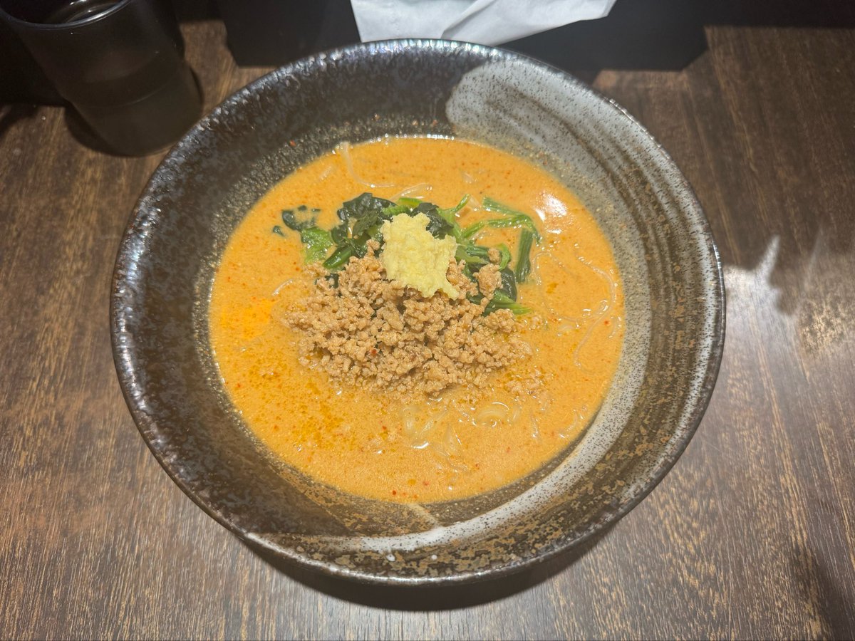 KANEKONOSUBA's tweet photo. 地獄の担々麺　護摩龍　五反田店
Lv1生姜トッピング
見た目辛くなさそうだけど...
やっぱり辛かった💦
でも美味しかったです https://t.co/dqtK3A5RM4