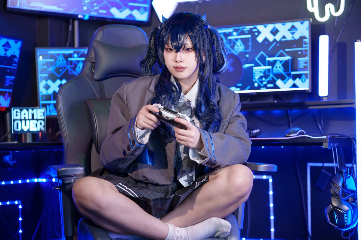 ぶいすぽっ！ 一ノ瀬うるは コスプレ コスプレイヤー・黒崎えま、茉夏なつによる「ぶいすぽっ！」一ノ瀬うる