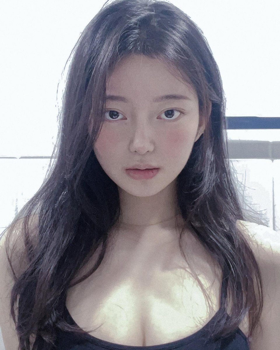 02mihye tweet media