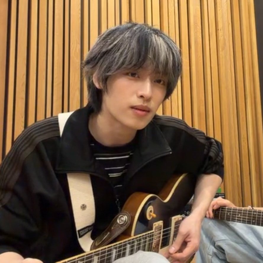 dee 🌙 ✧*:･ﾟ tweet media