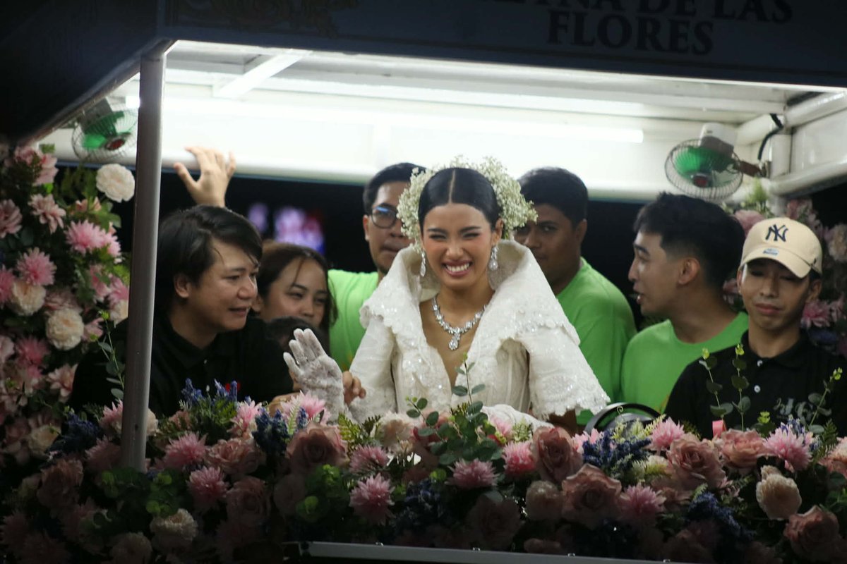 smiling shuvee is back!

SHUVEE REYNA DELAS FLORES