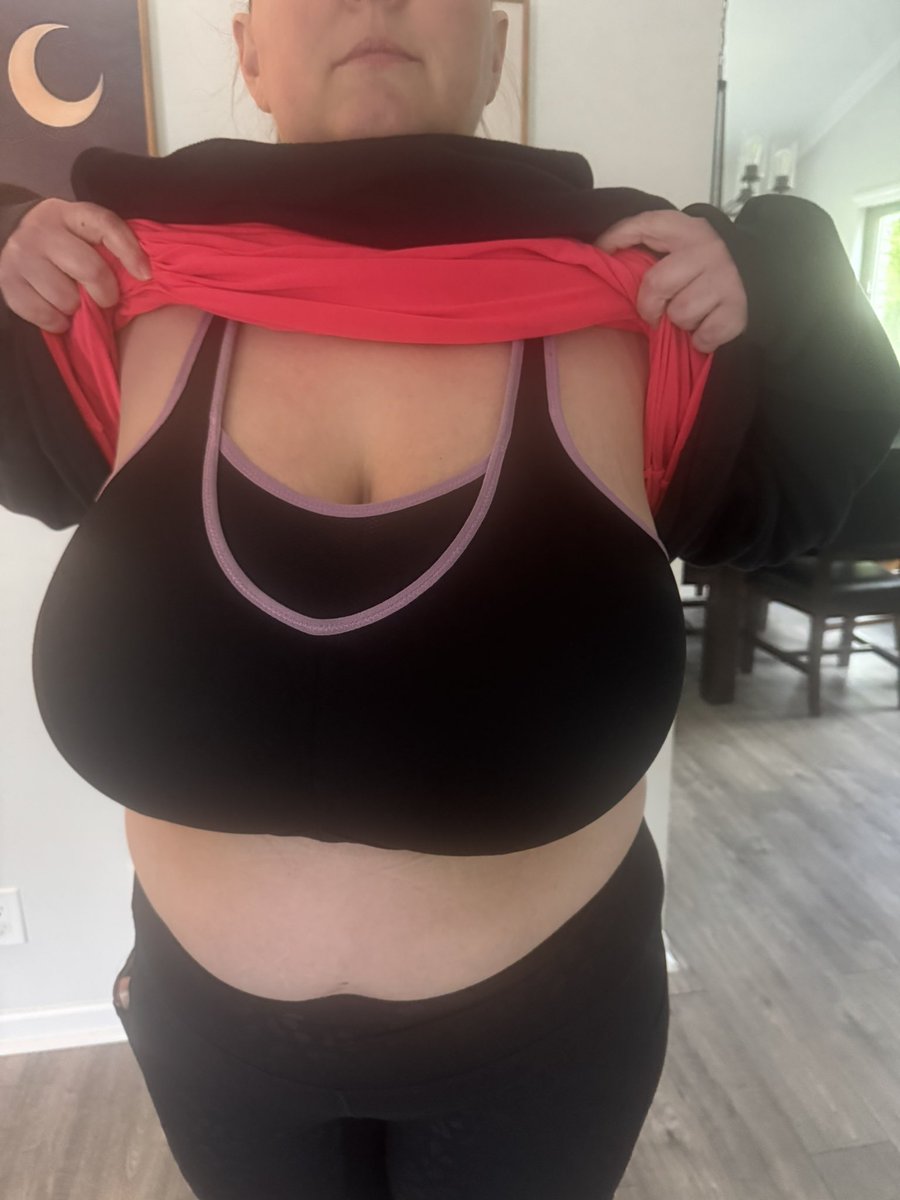 Maeve Melons tweet media