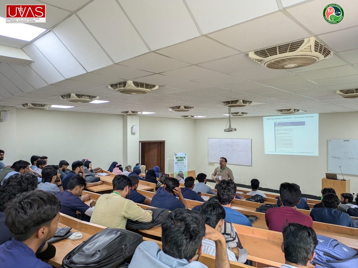 OHS_Naowal_'s tweet photo. The first URSDP session at UVAS Narowal was a success! 
Students explored scientific research and academic writing through interactive sessions led by Dr. Waqas Ahmad. Amazing energy and critical thinking on display!  #OneHealth #URSDP #UndergraduateResearch #ScientificWriting https://t.co/OVaupj3HDS