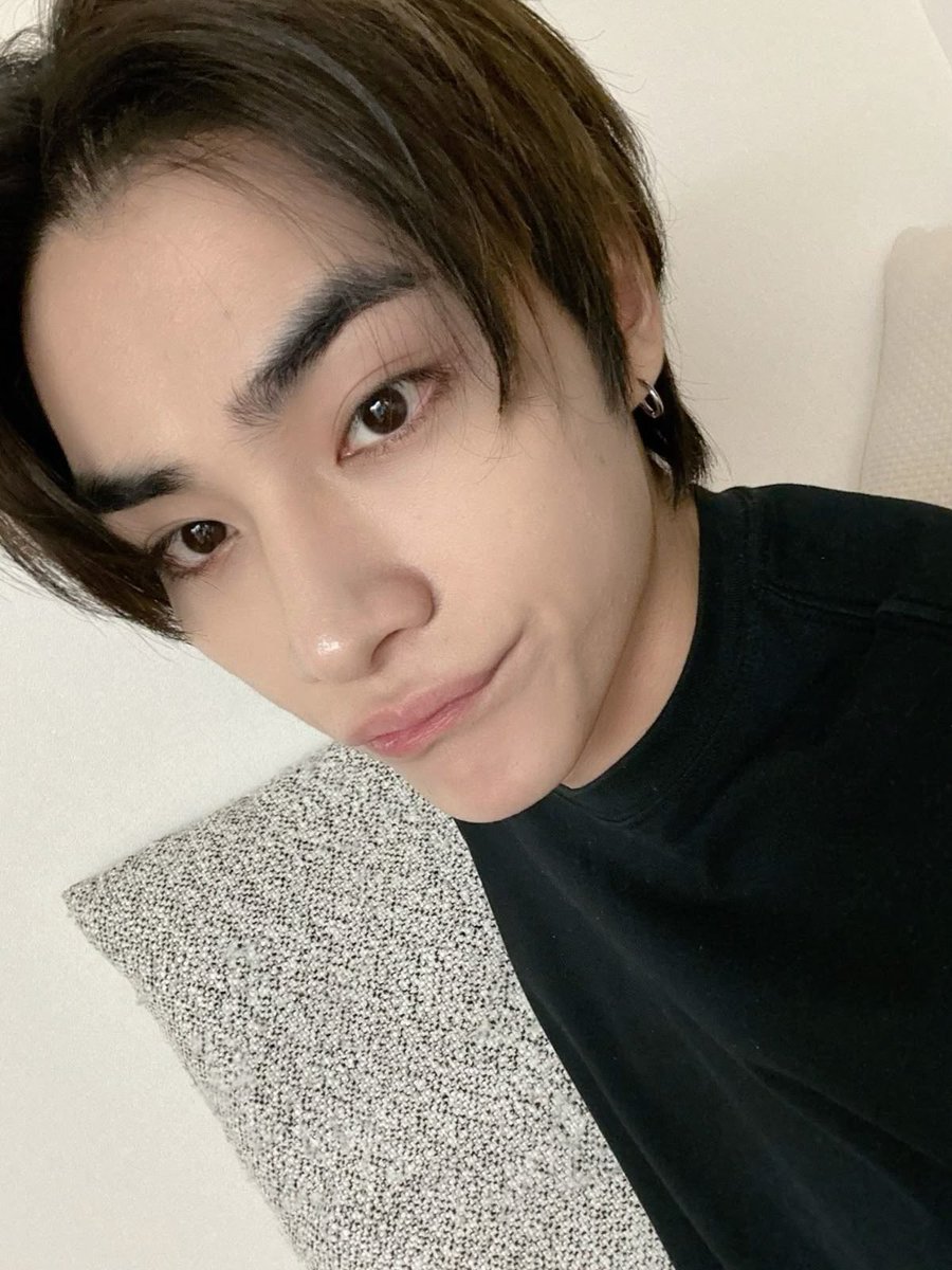 all4dejun's tweet photo. we intertwinked as hell ‧₊˚
#nsd #nctzenselcaday #xiaojun https://t.co/ABcsfcWriT