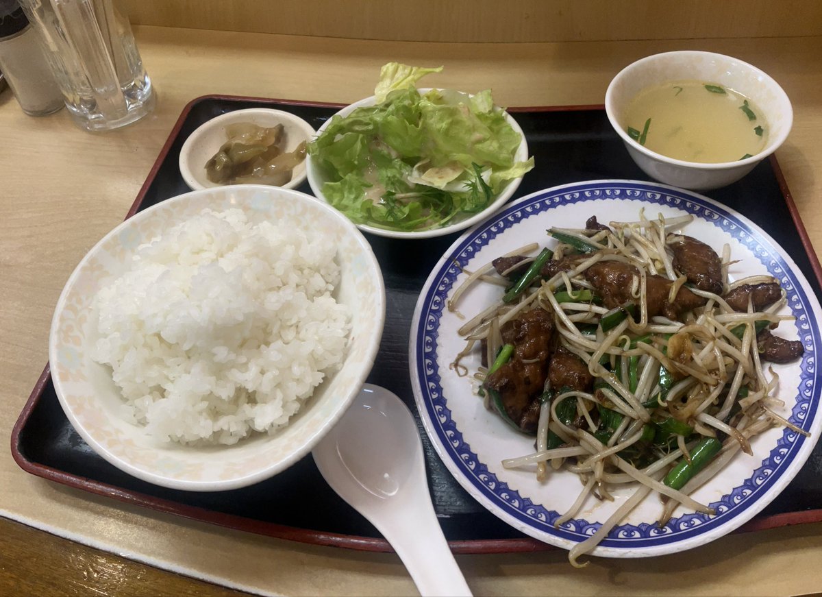まる tweet media