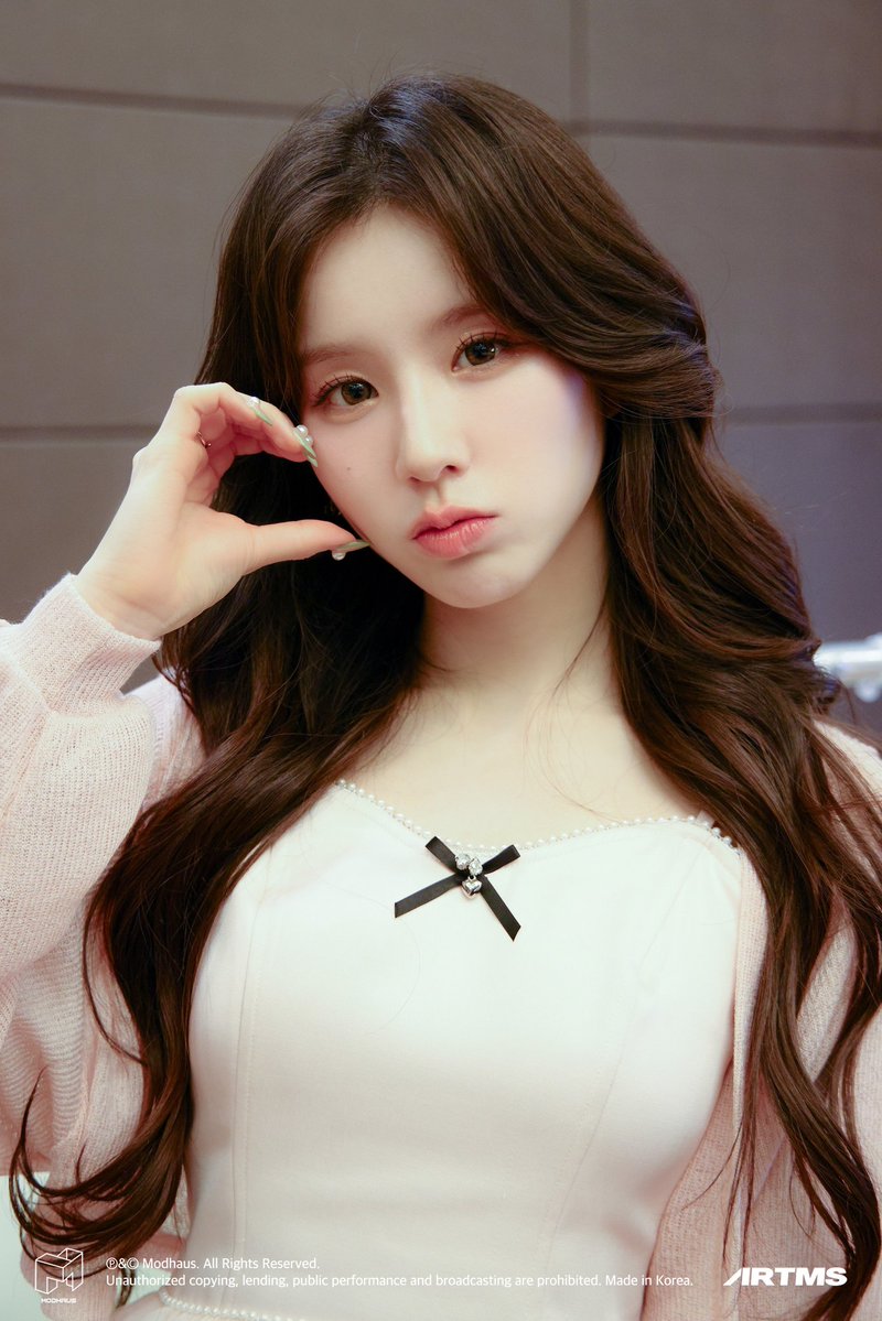 heejin tweet media