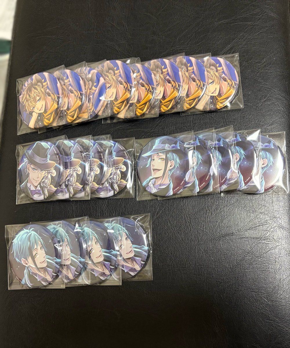 Wb4sg_'s tweet photo. ツイステ 寮服 缶バッジ vol.1 AGF 交換

▽譲
リドル4 エース4 デュース8 ケイト8 トレイ8 ジャック8 ラギー8 アズール4 ジェイド5 フロイド4

▽求
レオナ

池袋お手渡し希望、まとめての方優先させていただきます。

気軽にお声がけくださいませ。 https://t.co/sgJ0XhbZoD