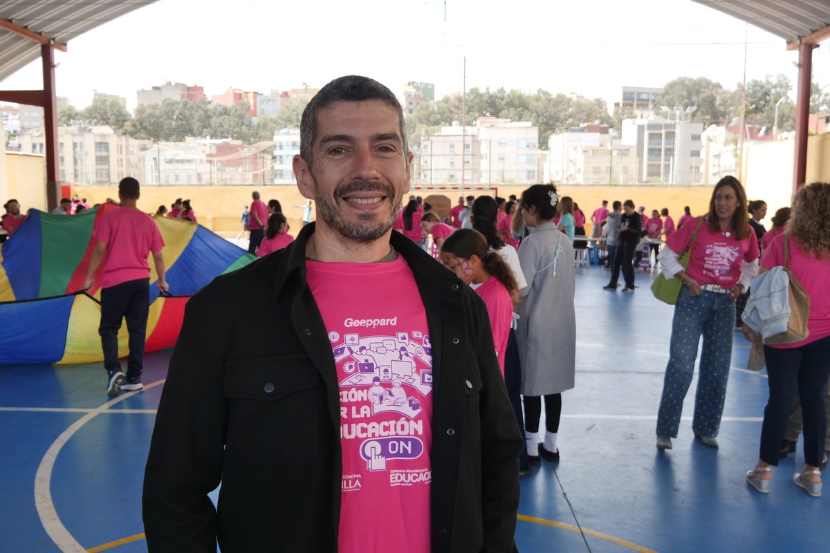 psoemelilla's tweet photo. 📚💻 Más educación digital e inclusiva.

💬 @Garalman : “Las políticas educativas del Gobierno han trabajado para que ningún alumno se quede atrás”.

✅ Más recursos
✅ Más igualdad
✅ Más oportunidades
🔗https://t.co/hjp9VkarhF https://t.co/mcscOxlHA9