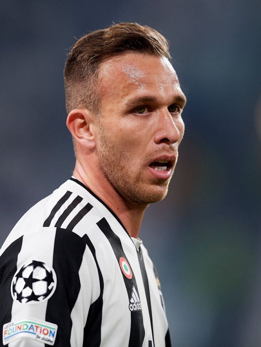 Juventus 4 Arab tweet media