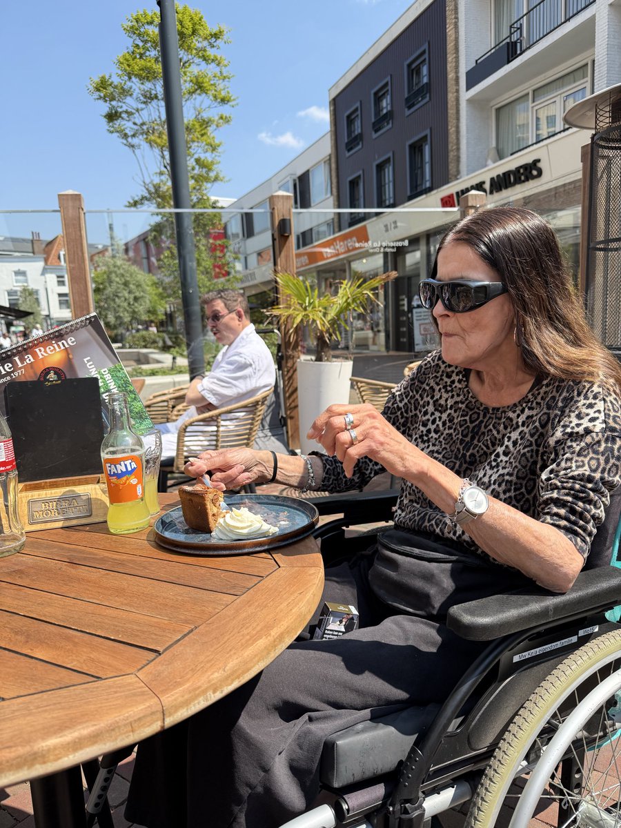 NorrieKeja's tweet photo. @kimdrink @3littlebrdz Eerst nog even mantelzorgen.
Groetjes uit Vlissingen. https://t.co/PcA5GJ2lHT