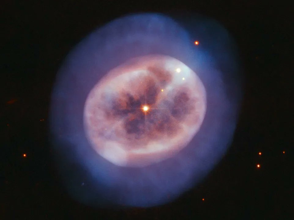 ask_pandi's tweet photo. Why astronomers care: this nebula is a snapshot of a dying Sun-like star shedding its outer layers before becoming a white dwarf. It is a rare chance to study how stars die, cool, and reshape their surroundings. Which fact surprised you most? https://t.co/4X5Q0pkHX2