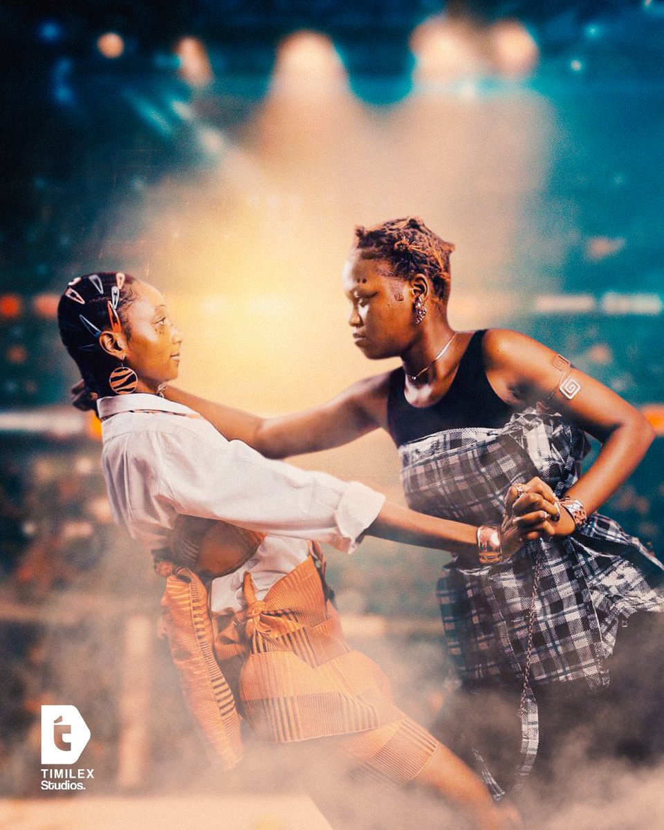 TimilehinEmma11's tweet photo. I saw the second image by @still_dolapo @obafolaju @_toluwaborii on X and decided to create something with it. The concept is quite simple, a struggle between the old and the new. https://t.co/7eMvcjIrvK