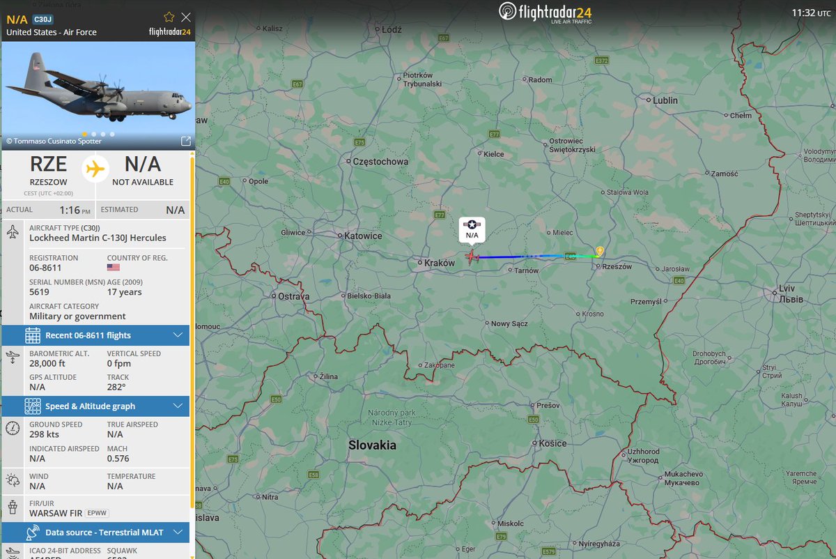 PolishMilRadar's tweet photo. 📅 09.05 🕘 13:32LT - 🇺🇸✈️ Super Hercules #USAF odleciał z Rzeszowa 🇵🇱
🇺🇸 Siły Powietrzne Stanów Zjednoczonych #USAF
✈️ Lockheed Martin C-130J Super Hercules | Reg: "06-8611"
🛫 Port Lotniczy Rzeszów Jasionka #EPRZ 🇵🇱
🛬 Nieznane (prawdopodobnie Baza Lotnicza Ramstein #ETAR w Niemczech 🇩🇪)
06-8611 (callsign nieznany) leci na FL280 (8534 metrów)
🔗 https://t.co/EZD99rgmFc
#POLMILRADAR