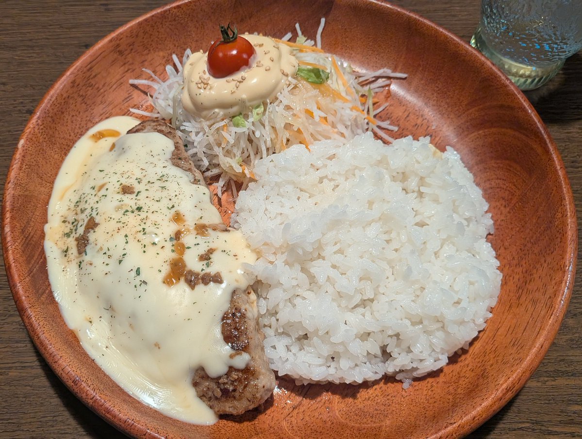 ウッドランド tweet media