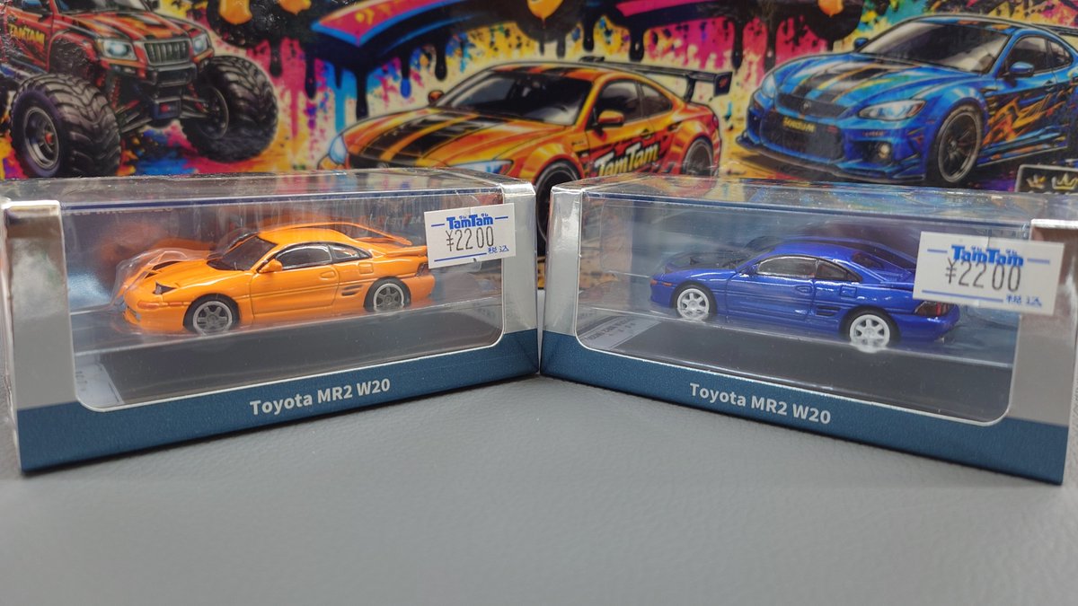 tamtamsagami's tweet photo. 【ミニカー | #DieCastTeam】新作入荷！

1/64
Toyota MR2 W20 (RHD) 3色
Toyota C-HR Hybrid GR Sport (RHD) 4色
各￥2,200税込

ダイキャストチームは
リーズナブルかつハードケース付きなので
コレクションするのにオススメです！

ご来店お待ちしてます！
#タムタム相模原店😃 https://t.co/LhRLqJHDJj