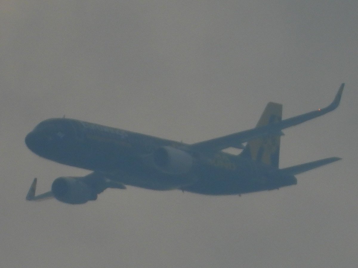 DAviation17's tweet photo. Special Livery Saturday with @eurowings Flight EW9330 (DUS) π©πͺ to (BHX) π¬π§ Airbus A320-214 (D-AEWM) In Special @BVB 09 Livery over Wolverhampton West Midlands on 09/05/26. #Eurowings #AirbusA320 #Airbus #A320 #BorussiaDortmund #DAEWM #Airbus #Aviation #Avgeeks #avgeek #planes https://t.co/uI3v7ZXkqH