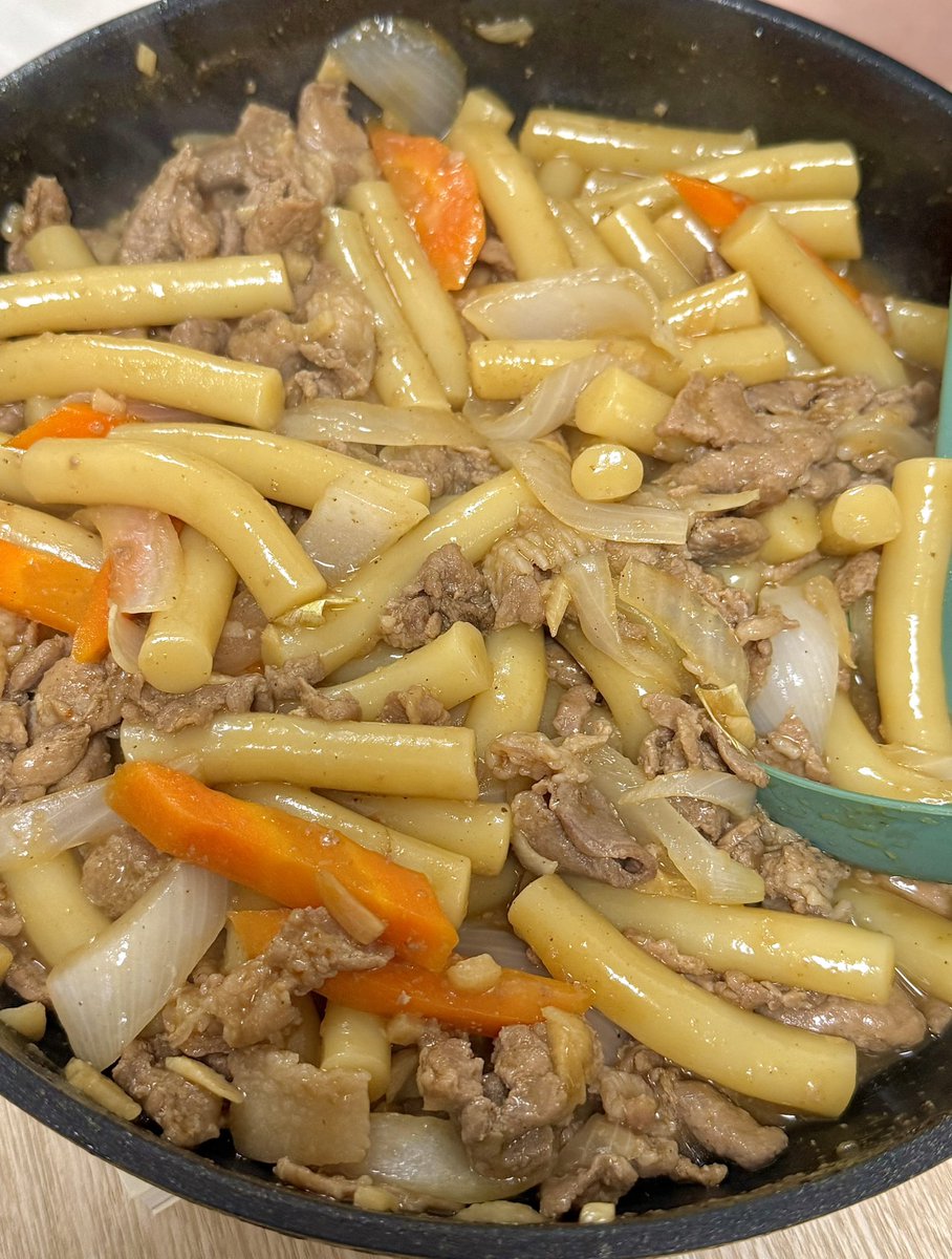 kwabeagi_'s tweet photo. 추억의 궁중떨뿌끼..어렸을때 자주 먹었는데
다 커서 먹어도 맛있네.. https://t.co/EWivqHnb2N