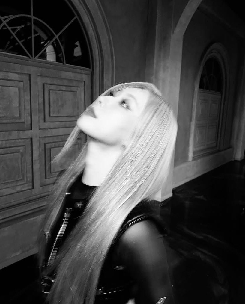 jidongarchive's tweet photo. 🖤🤍 https://t.co/ITQiiMzsTV