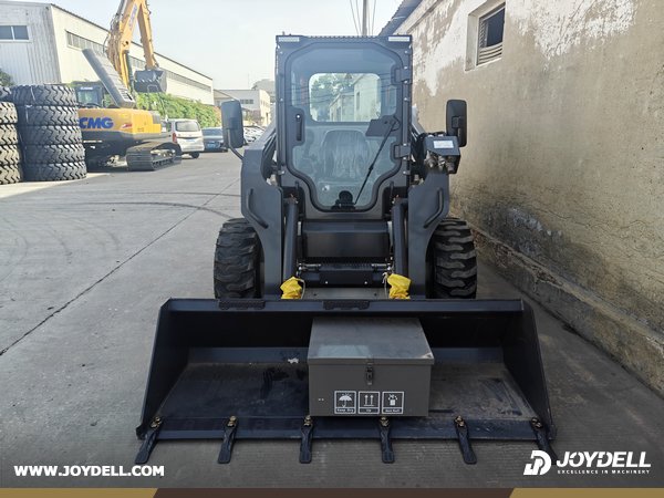 joydellcn's tweet photo. JOYDELL exported 1 unit of XCMG XC760K skid steer loader to Armenia 🇦🇲🚜
Compact, powerful, and job-site ready 💪
#XCMG #SkidSteer #ConstructionEquipment #JOYDELL #Export https://t.co/7PXnqbeyv5