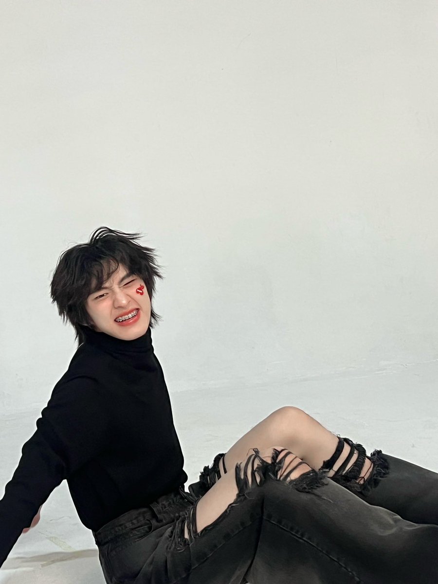 ปฎิฮิโตเลี่ยม 🍀 tweet media