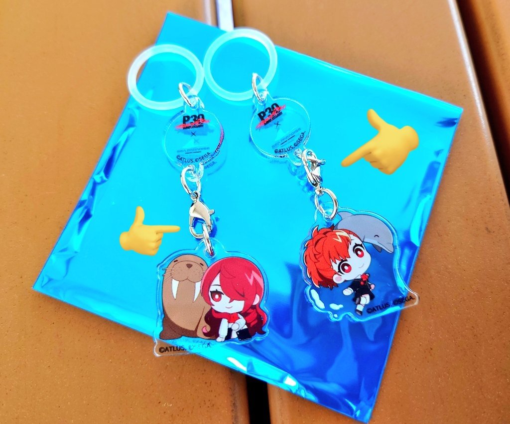 chiakitosouta's tweet photo. ペルソナ30th シーパラダイス グッズ 
P3のアンブレラマーカー コンプリートボックス買った方へ

美鶴さんのチャームが逆に着いている可能性があります(正しいのは主人公(女)の方)確認してください！
2Boxして両方美鶴さんだけこの状態でした
他のシリーズのBoxした方も改めて確認してみてーー→ https://t.co/RPX8hWL1iB