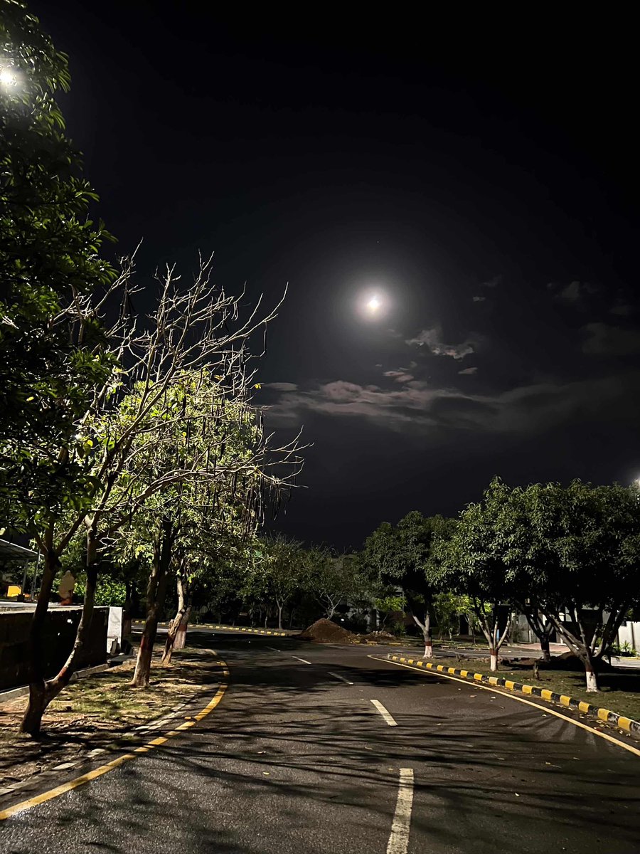 Moon4pics's tweet photo. https://t.co/iEGyRblGcd