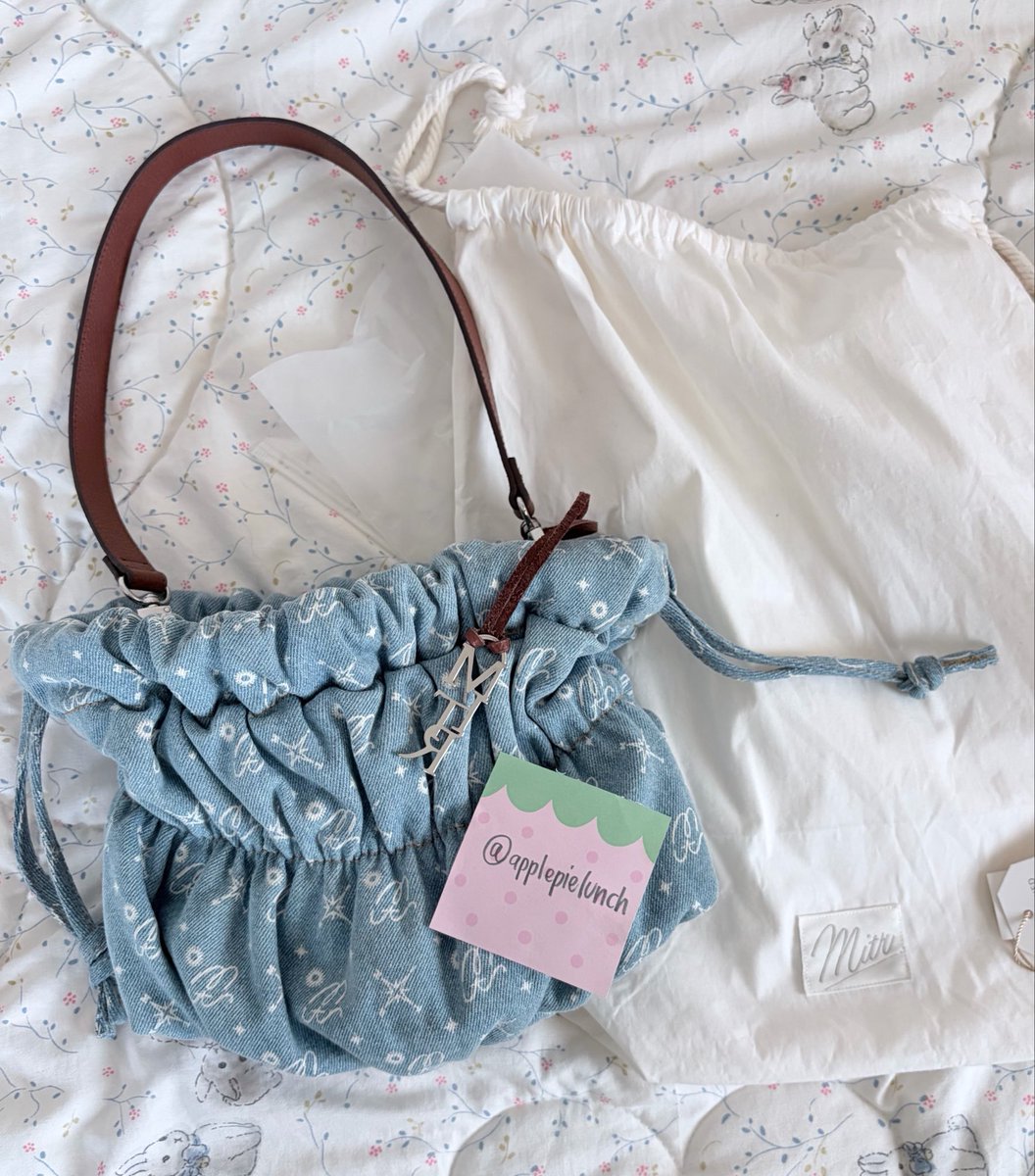 applepielunch's tweet photo. ส่งต่อกระเป๋า mitr scrunchy bag
1200.- รส🩵🤎  
สภาพ99% ไม่มีตำหนิ สะพายถ่ายรูปรอบเดียวค่า✨✨
💌 สนใจทัก dm ขอดูเพิ่มเติมได้นะคะ #ตลาดนัดมือสอง #ส่งต่อกระเป๋า #ส่งต่อกระเป๋ามือสอง #ส่งต่อmitr #mitr https://t.co/PG4ArmRKqI