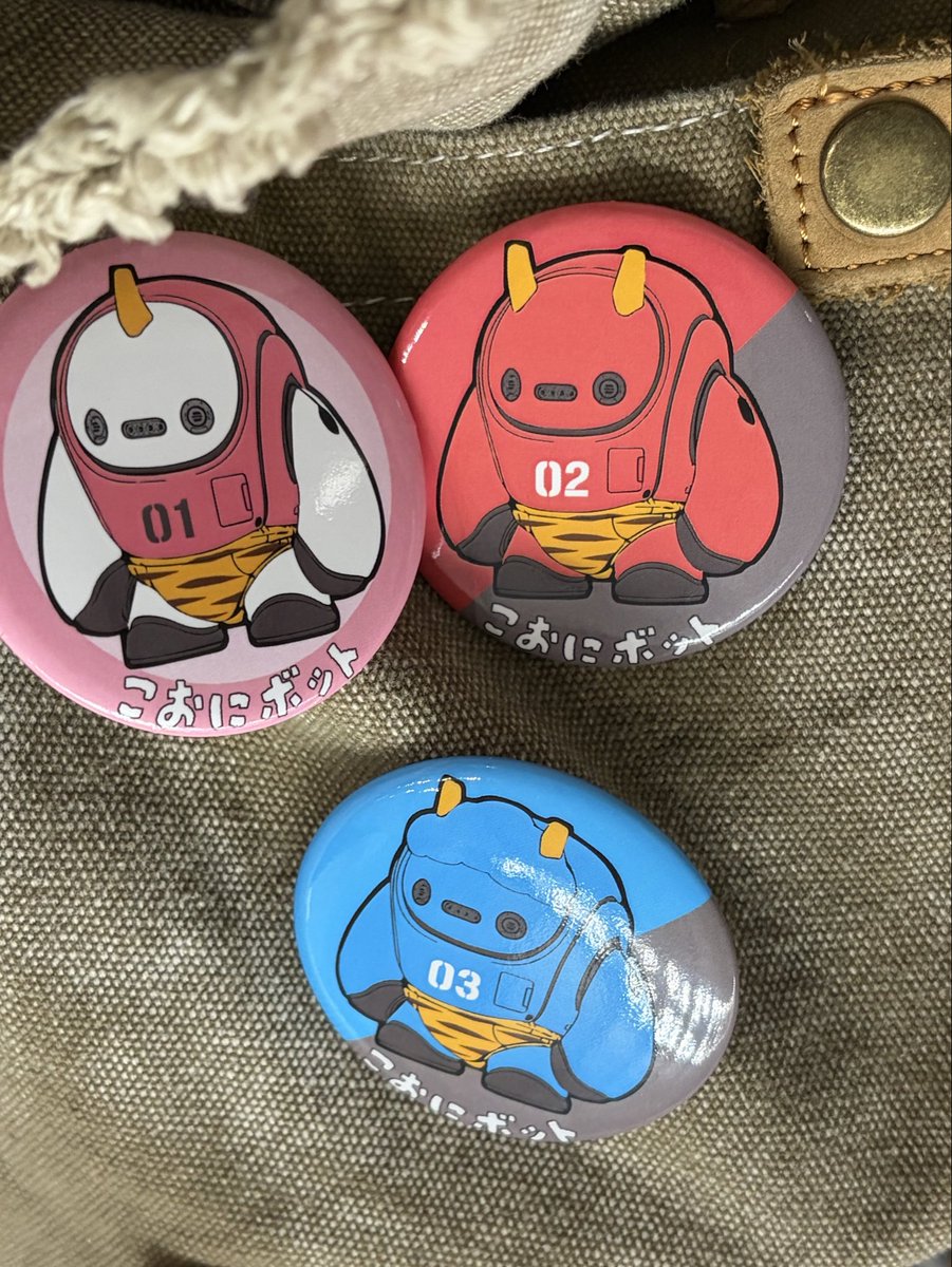 ピンズ・ピンバッジ・缶バッジ Ran_a_a こおにボット触らせてもらって2号が気になるから帰りにOne up行って