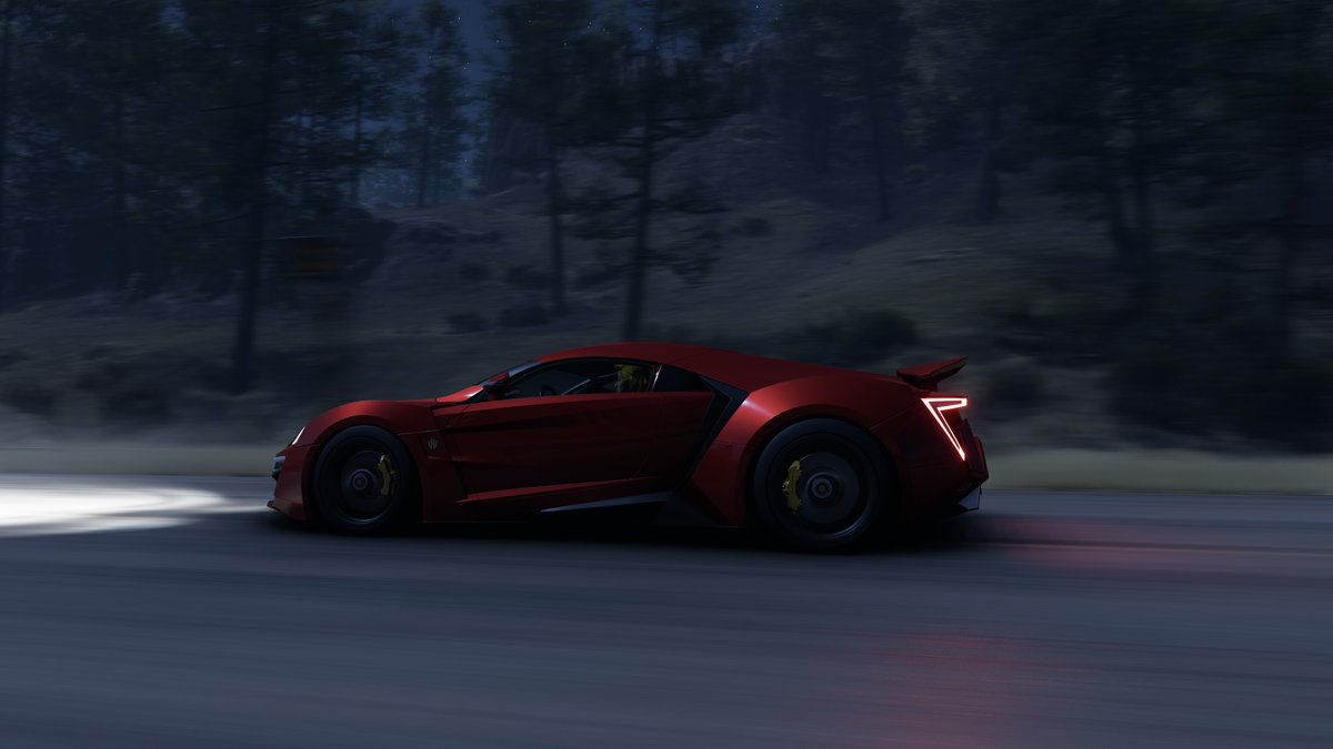 #forzaHorizon5 
ライカン・ハイパースポーツ🏎️🏁
#ワイルドスピード で高層ビルから
突き落とされた子🌝
パワーがあり過ぎて
乗りこなせない…🍀