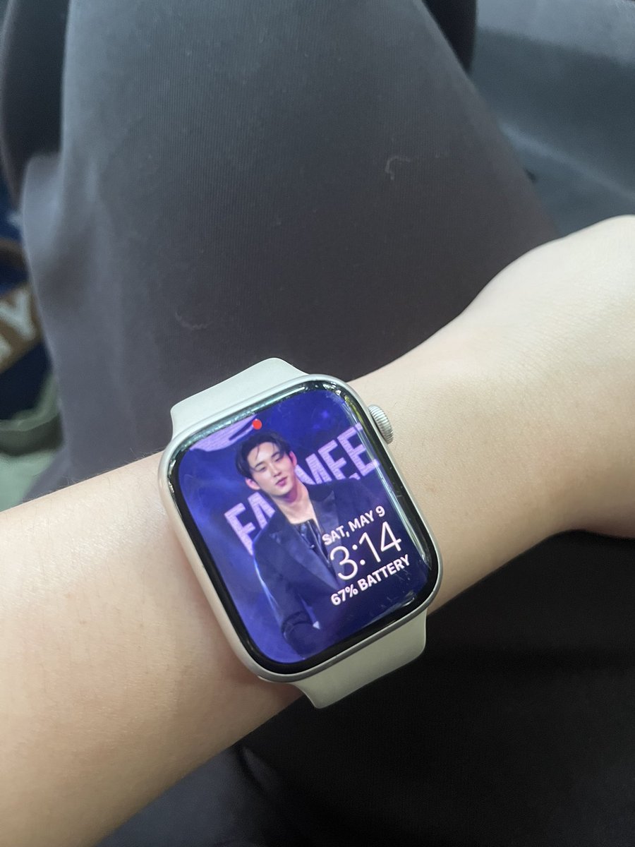 esyknxx's tweet photo. putting my fancams to good use🤞🏻 https://t.co/9UVfY5l8qm