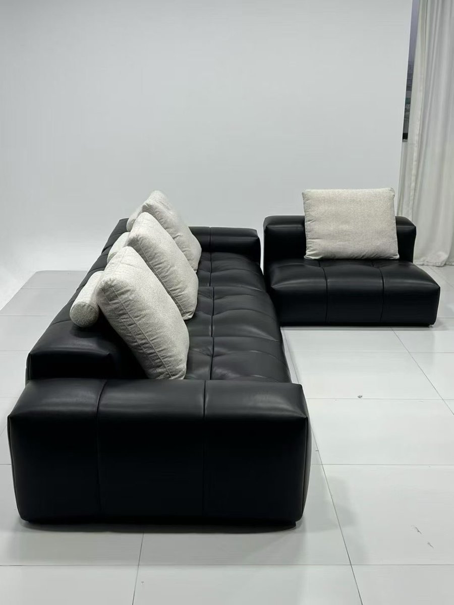bofu3463's tweet photo. English:
Minimalist design, premium leather, built for endless cozy moments.
 
فارسی (Persian / Iran):
طراحی مینیمال، چرم درجه یک، ساخته شده برای لحظات راحت بی‌پایان.
 
עברית (Hebrew / Israel):
עיצוב מינימליסטי, עור פרימיום, בנוי לרגעי נוחות אינסופיים. https://t.co/xRtRnhKL9n