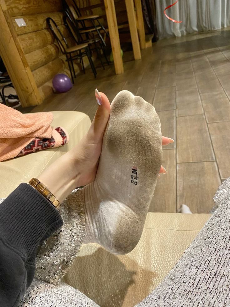 FrenchFeets tweet media