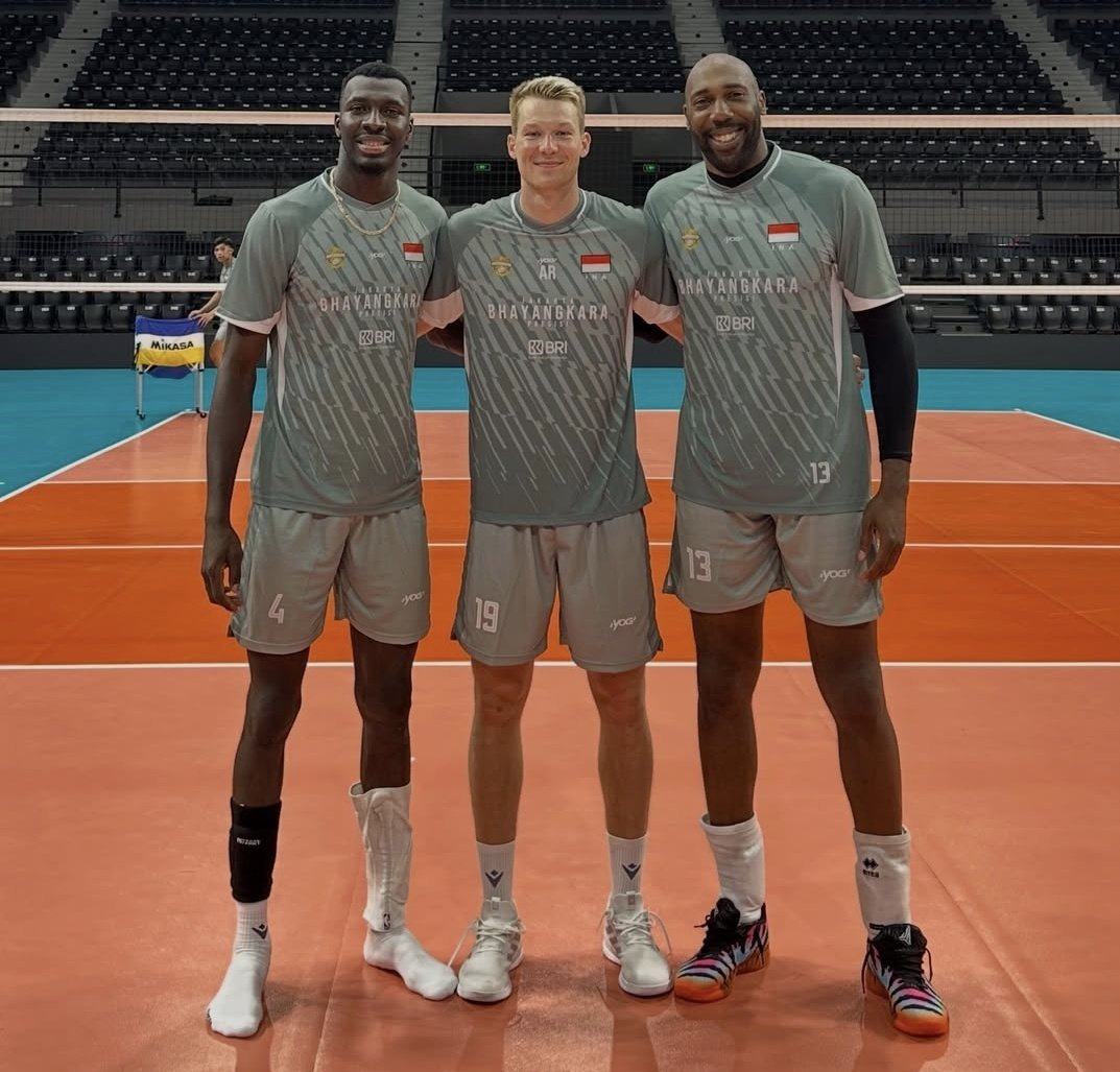 Jakub110Jakub's tweet photo. ❗️ Indonezyjska Jakarta Bhayangkara Presisi gotowa na turniej Klubowych Mistrzostw Azji 2026. 

      ✅️: Noumory Keita 🇲🇱
      ✅️: Rok Mozić 🇸🇮
      ✅️: Robertlandy Simon 🇨🇺

Według nieoficjalnych informacji, Jakarta na krótkoterminowe transfery wydała ponad... 250 000 $.

A każdy z zawodników pozyskanych tylko i wyłącznie na turniej Klubowych Mistrzostw Azji, przy zwycięstwie w turnieju i awansie na Klubowe Mistrzostwa Świata 2026, ma otrzymać ogromny bonus do kontraktu❗️

Foto: Rok Mozić, IG
#podsiatka