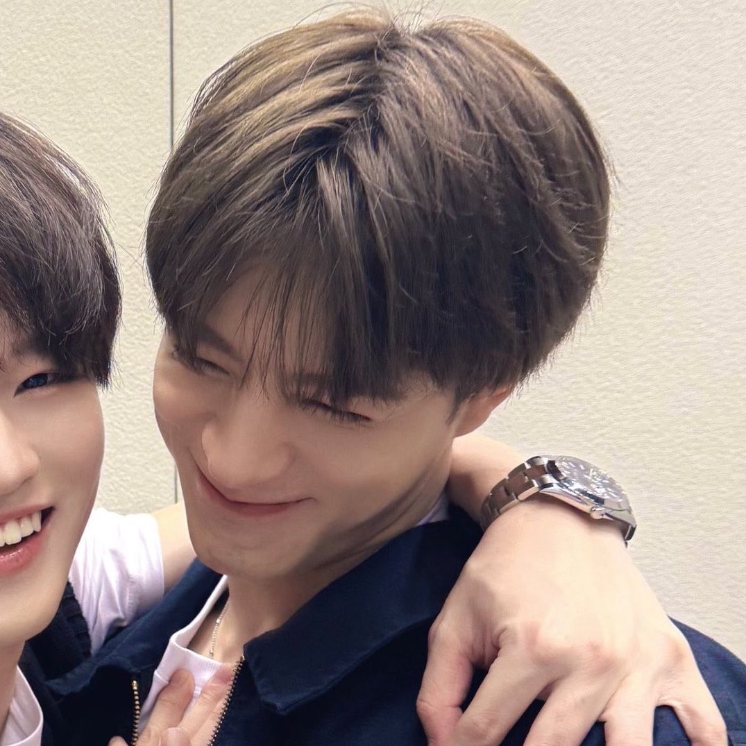 jenelune's tweet photo. 제노시~ 🐾🐱💕 https://t.co/t2AugRDHaQ