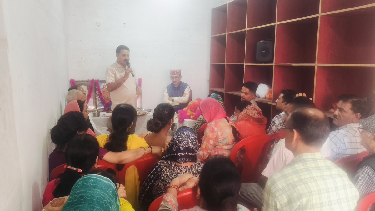 thural4bjp's tweet photo. पुड़वा में भाजपा समर्थित ज़िला परिषद नौरा वार्ड संख्या 28 की प्रत्याशी श्रीमती सरिता राणा जी के कार्यालय उद्घाटन अवसर पर माननीय विधायक Vipin Singh Parmar ji की गरिमामयी उपस्थिति में कार्यकर्ताओं एवं जनता का उत्साह भाजपा की ऐतिहासिक विजय का स्पष्ट संकेत दे रहा है। 🚩 https://t.co/RprqNef0uR