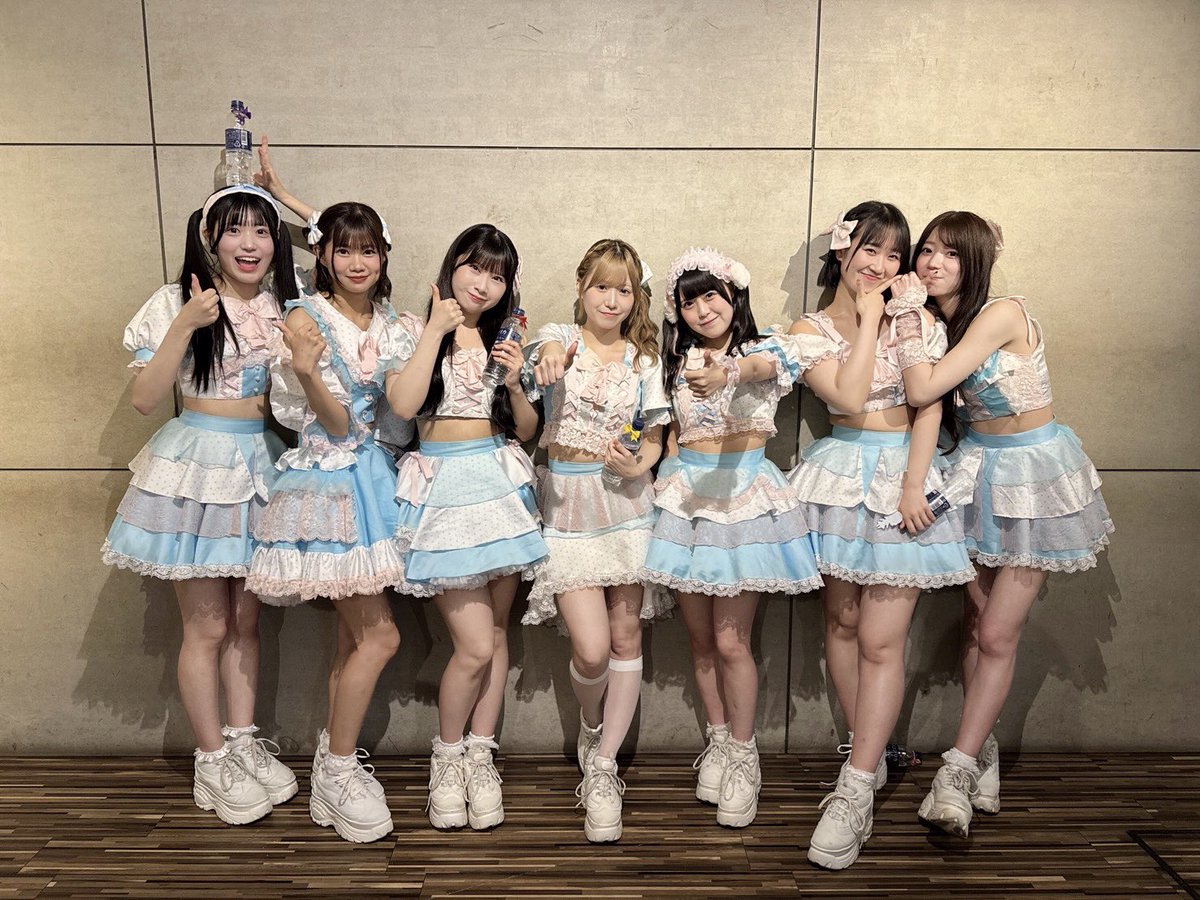 utapa_official's tweet photo. 『PLUMLIVE＃117』
ありがとうございました！
この後は渋谷109に集合🎀

明日のライブはこちら！
📷19:00-20:00 
■会場：SHIBUYA109渋谷店 8階
■料金：入場料¥1,000/チェキ1枚¥2,000

🎁ランダムブロマイド5枚+推し券1枚
推し投票で上位10名はなんと・・・
＼店頭集合ビジュアル／になります🫧

※ブロマイド店頭配布終了の為、レシート引き換えとなります。引用先画像を参照ください。