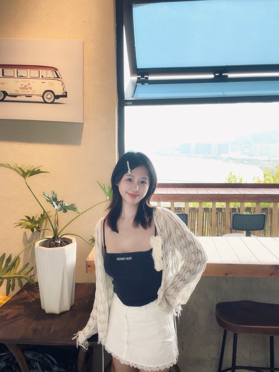 mu6722's tweet photo. 今天的OOTD喜欢吗 #反差 #OOTD #人妻 #绿帽 #ntr #les https://t.co/tJViqNtPcs