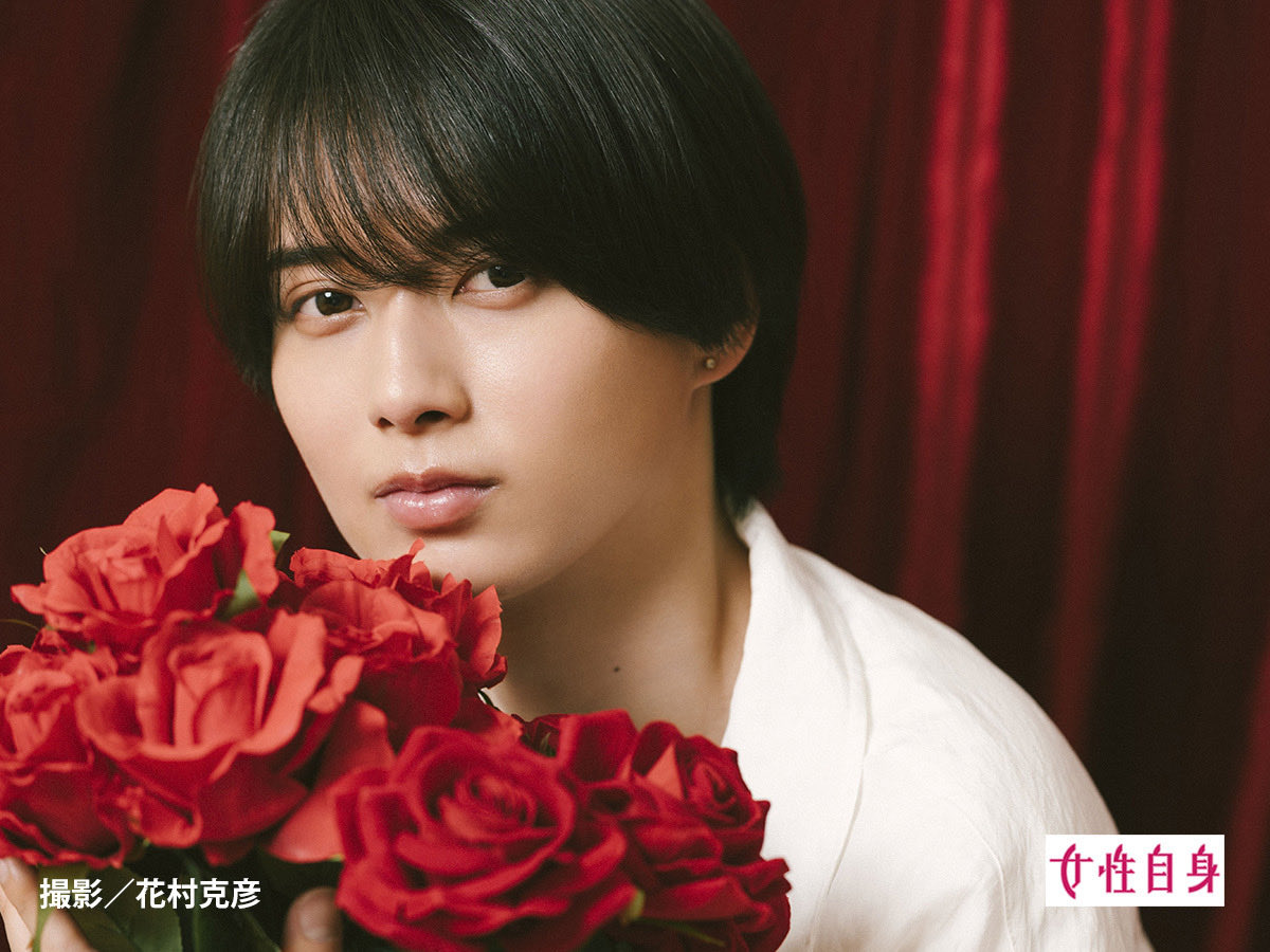 ＼#女性自身 発売中！／

ˏˋ💖#井上瑞稀 さん（#KEYTOLIT）💖ˊˎ˗
掲載号の販売は11日(月)まで🏃💨
━━━━━━━ ✦ ━━━━━━━
薔薇が似合う井上瑞稀さん🌹
（#女性自身のグラビア でご感想をいただけると、担当者たちが大変喜びます…🥰）

🛒 amzn.asia/d/0gO4gdOx