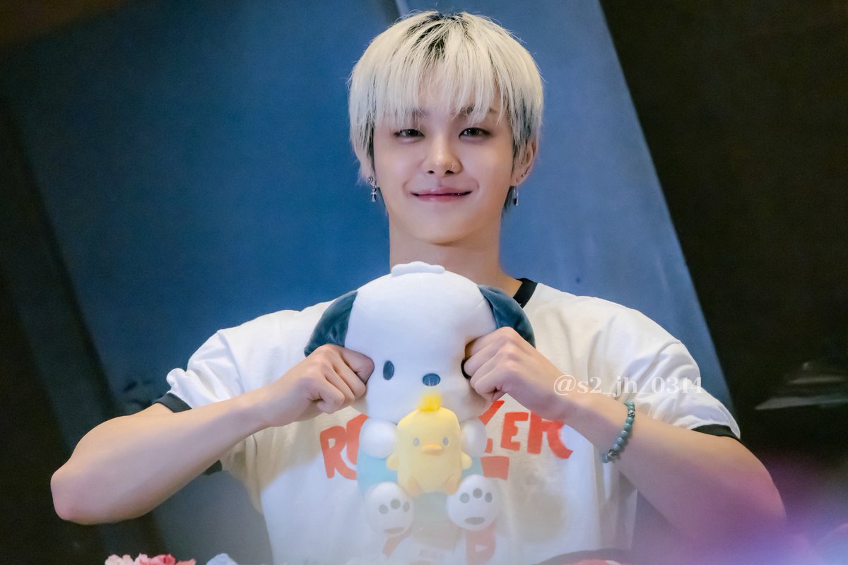260508 京东签名会 JD 香港 홍콩 🇭🇰 HQ

강아지🐶

#TREASURE #트레저 
#JIHOON #지훈 #ジフン