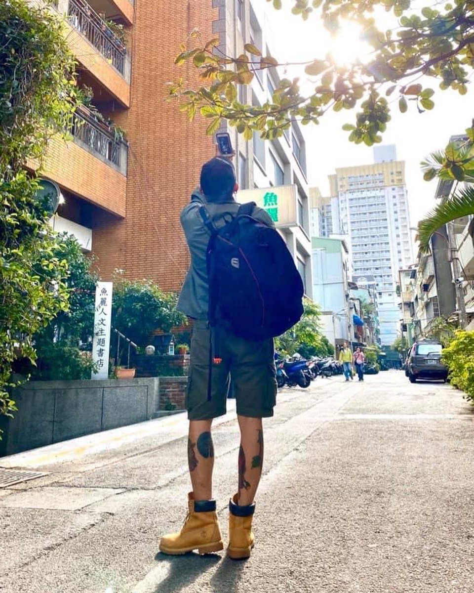 低調的活在自己世界 tweet media