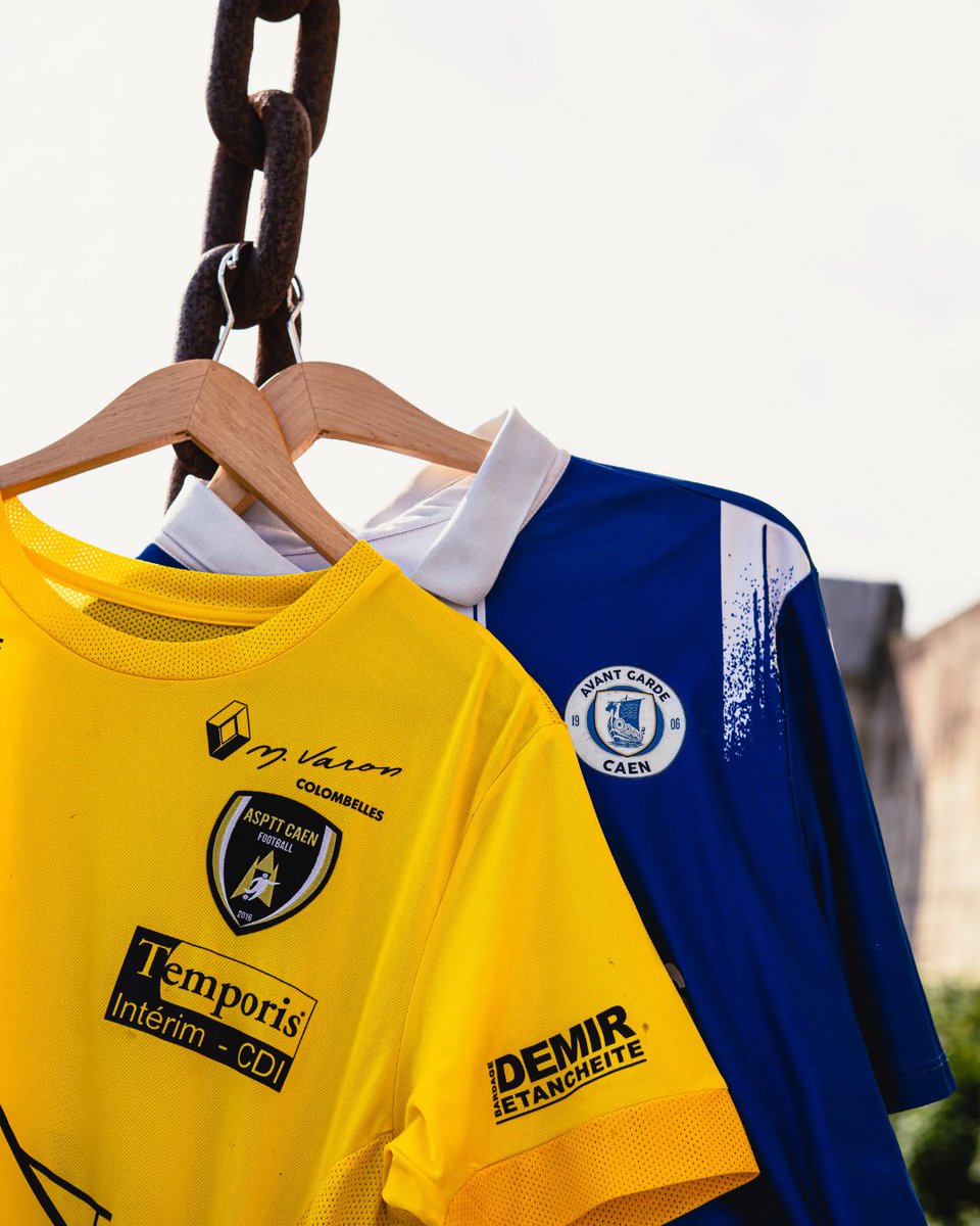 AGCaen's tweet photo. 𝑱𝒐𝒖𝒓 𝒅𝒆 𝒅𝒆𝒓𝒃𝒚 👊

Place à la vingtième journée de championnat : ASPTT Caen ⚔️ AG Caen 

🤝 Deux clubs caennais, deux maillots, et un match qui s’annonce intense !

📍 Stade Maurice Fouque 
⌚️ Kick off - 18h30

À ce soir à la Hache 👋

#PTTAGC #AGCaen #Caen #Derby https://t.co/kQfl1qZ65i