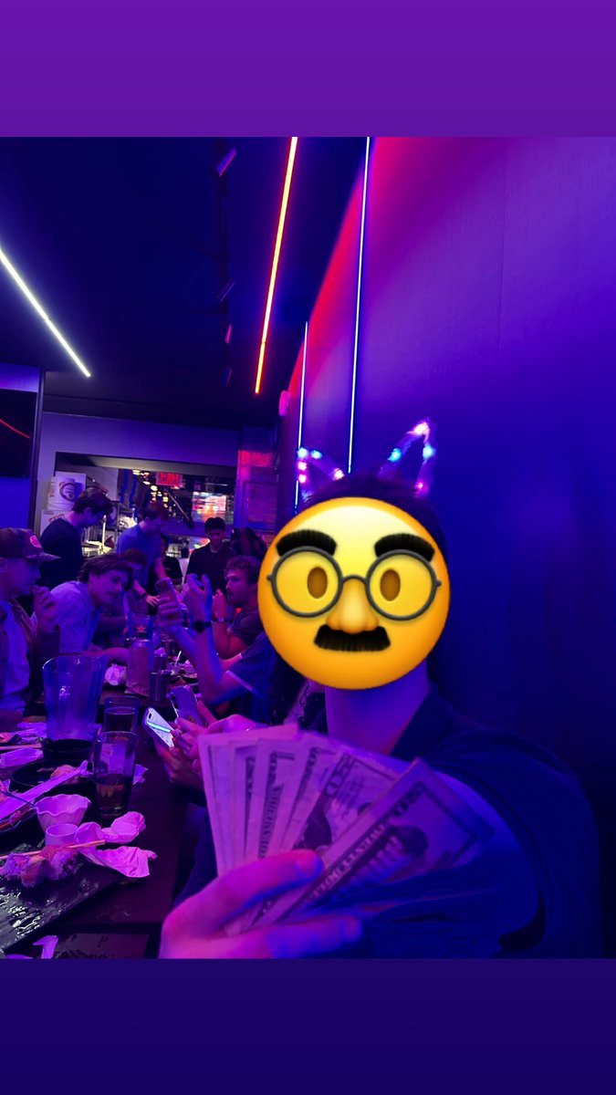 doncelotti_'s tweet photo. Someone tell my Michigan boy (just graduated, congrats lil bro) that JKS is better than Bum Underdick https://t.co/NPRuOwxTDc