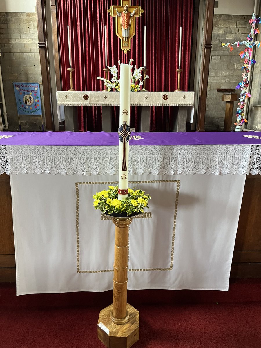 Airedale HolyCross Church tweet media