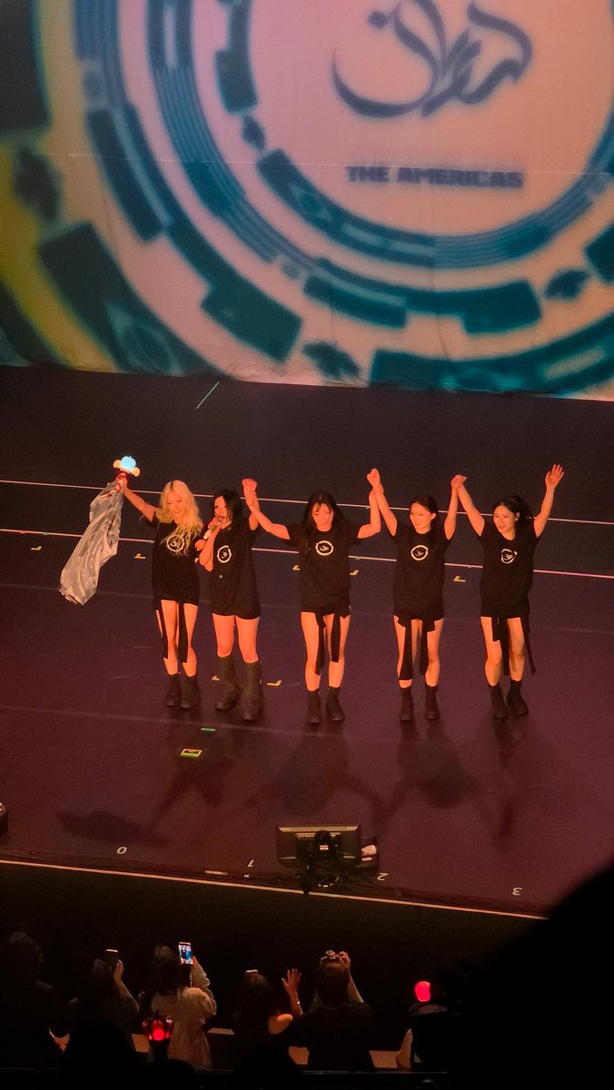 boatparking7's tweet photo. Thank you for a great show @Yves___official #yves #Yves_in_LA #theamericastour https://t.co/40lTM0vZr7
