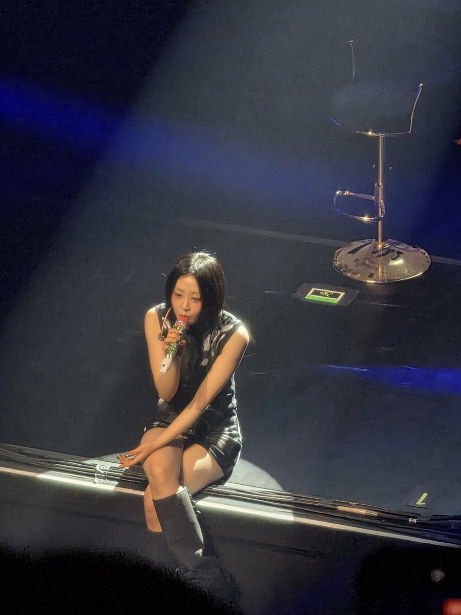 boatparking7's tweet photo. Thank you for a great show @Yves___official #yves #Yves_in_LA #theamericastour https://t.co/40lTM0vZr7