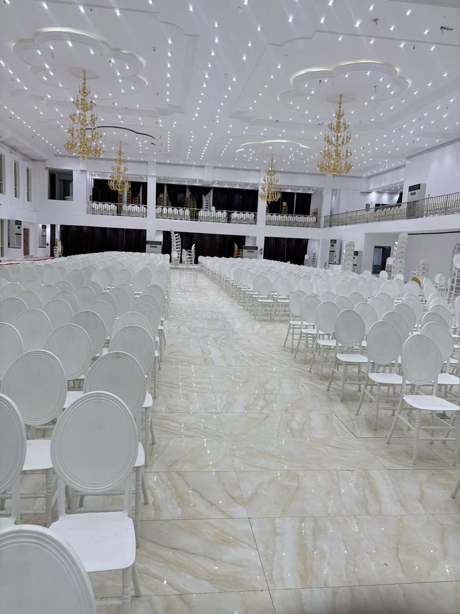 See as NDC convention white, just like their party. No stains, no legal war, white conversation center.

Everything in this party is looking so organised, detailed and calculated. 

Please, I don't know if they'll share jollof rice... I would have loved to come check if Atiku