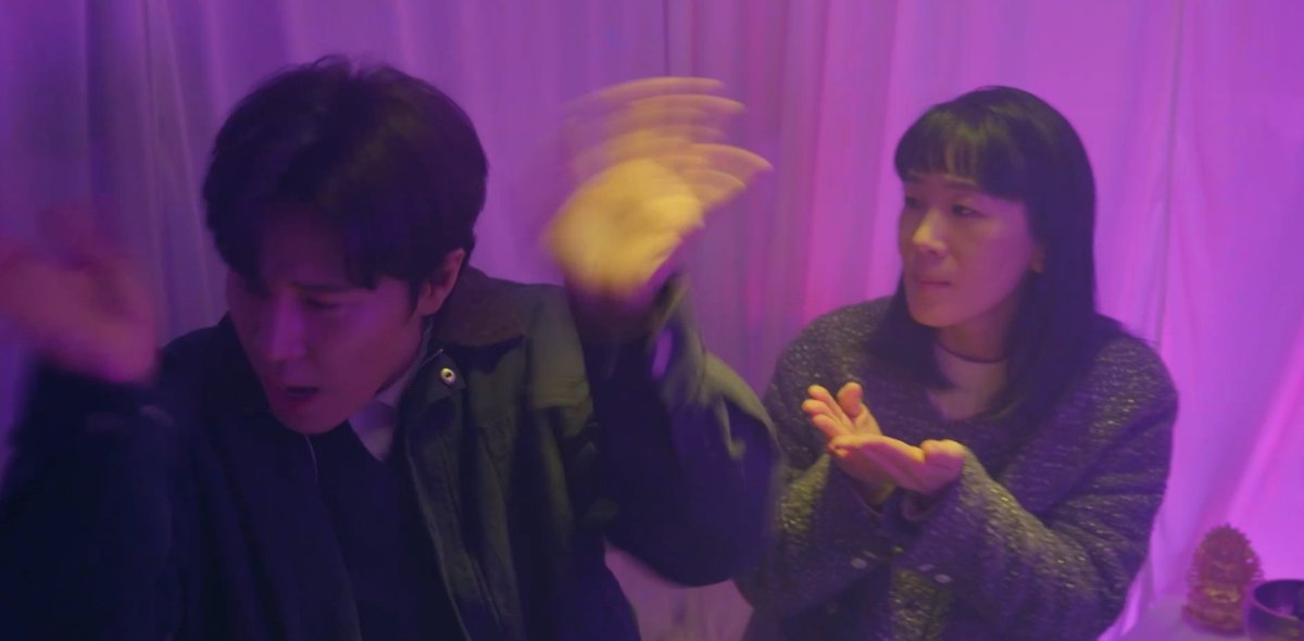 🐰 자, 이게 내 양심이야
🧑 정말요? 어딨는데요?
🐰 없어
🧑 아오 진짜    🐰 (헤헤)